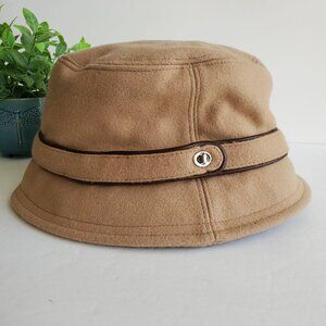 NWT Coach Wool Hat in Camel with Dark brown leather trim (FS2696)